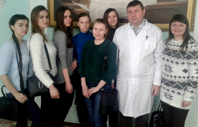 Екскурсію проводить викладач - Ющак Михайло Васильович